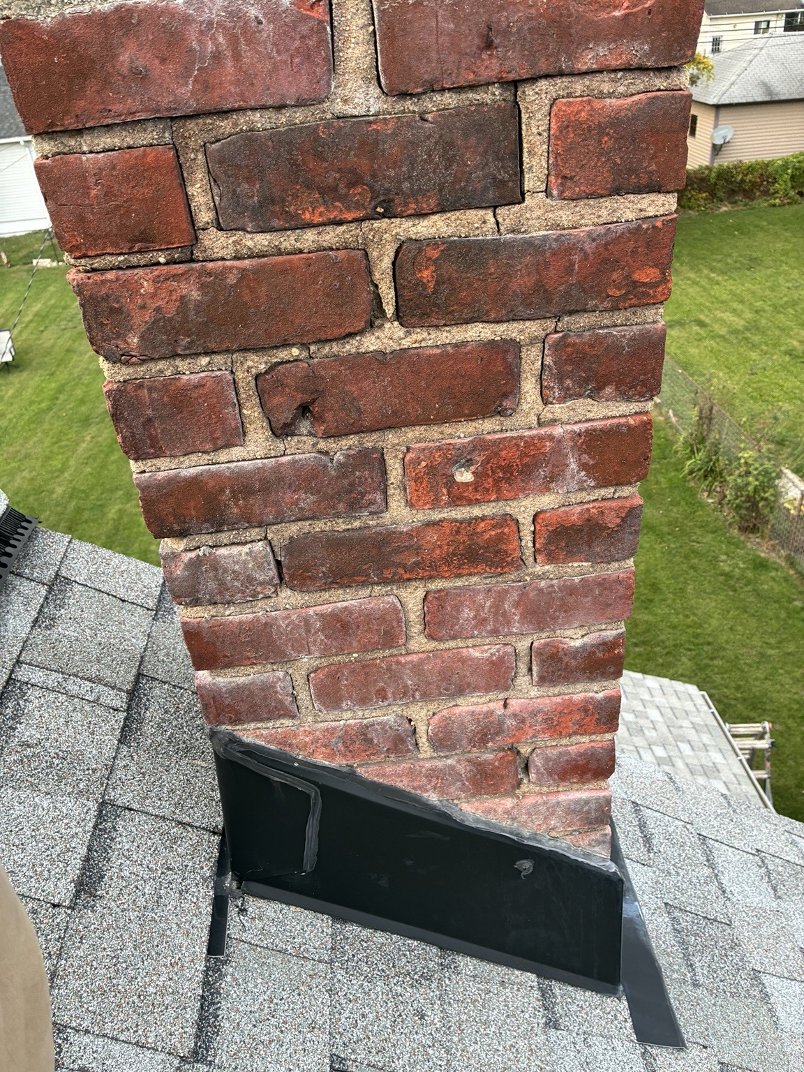 Tuckpointing — Before